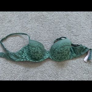 Green lace bra
